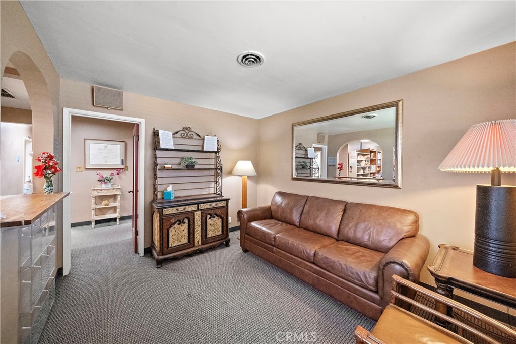 700 S Brea Boulevard