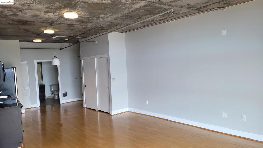 JACKLON SQ - Residential Lease