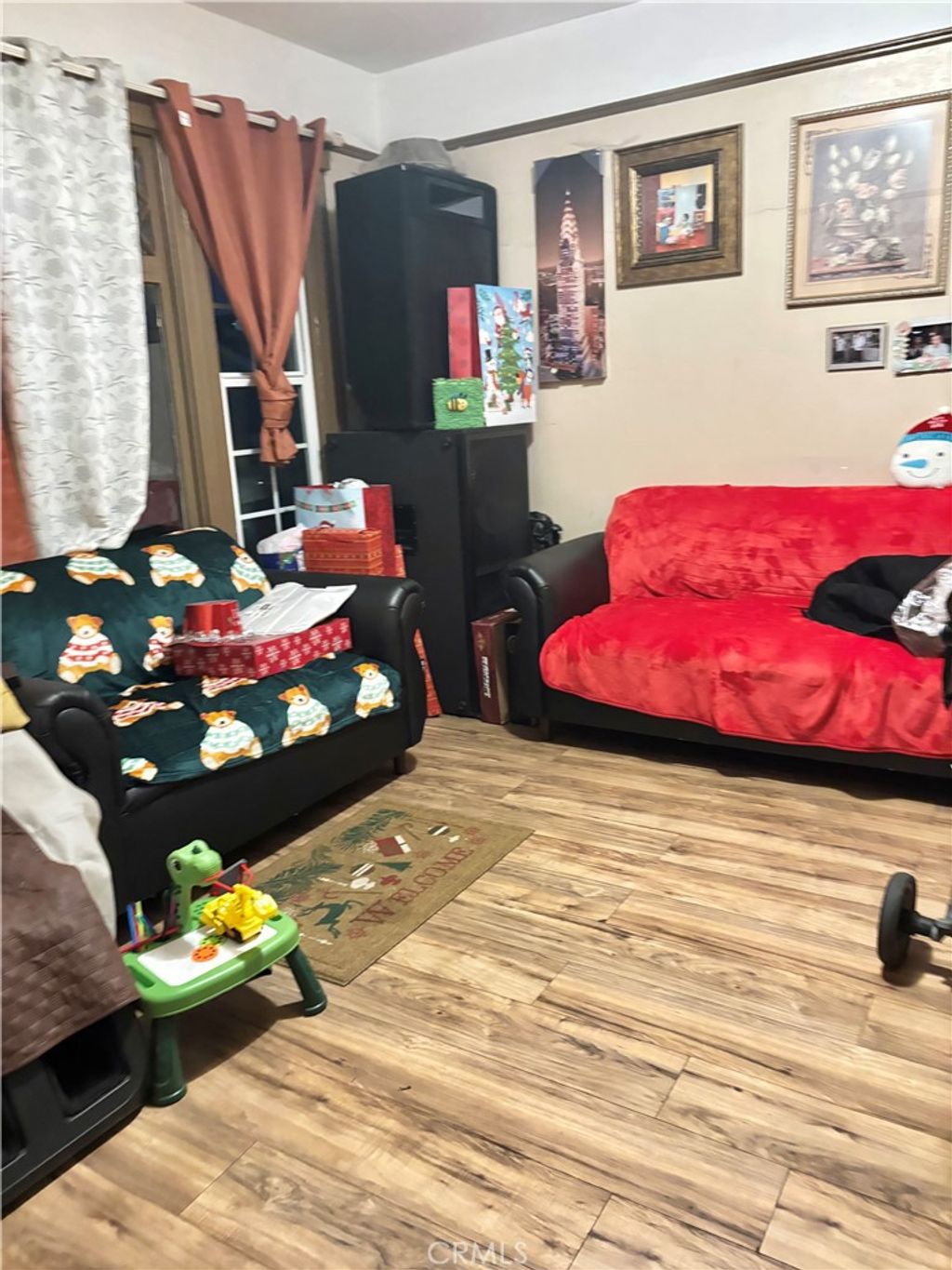 Photo of 807 E 20th St, Los Angeles, CA 90011 (MLS # SR26044261)