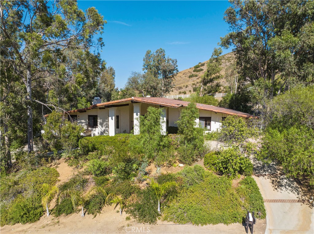 14 APPALOOSA Lane