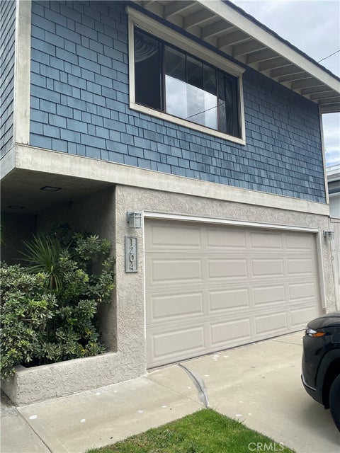 Photo of 1204 Elm Ave AVE, Manhattan Beach, CA 90266 (MLS # AR26152790)