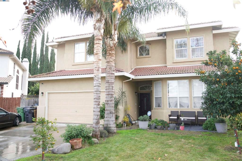 Photo of 1233 Plaza Ct Ct, Tracy, CA 95377 (MLS # 41119478)