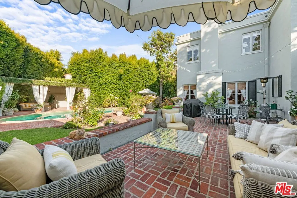Beverly Hills, California 90210, United States, 5 Bedrooms Bedrooms, ,6 BathroomsBathrooms,Residential,Active,205133