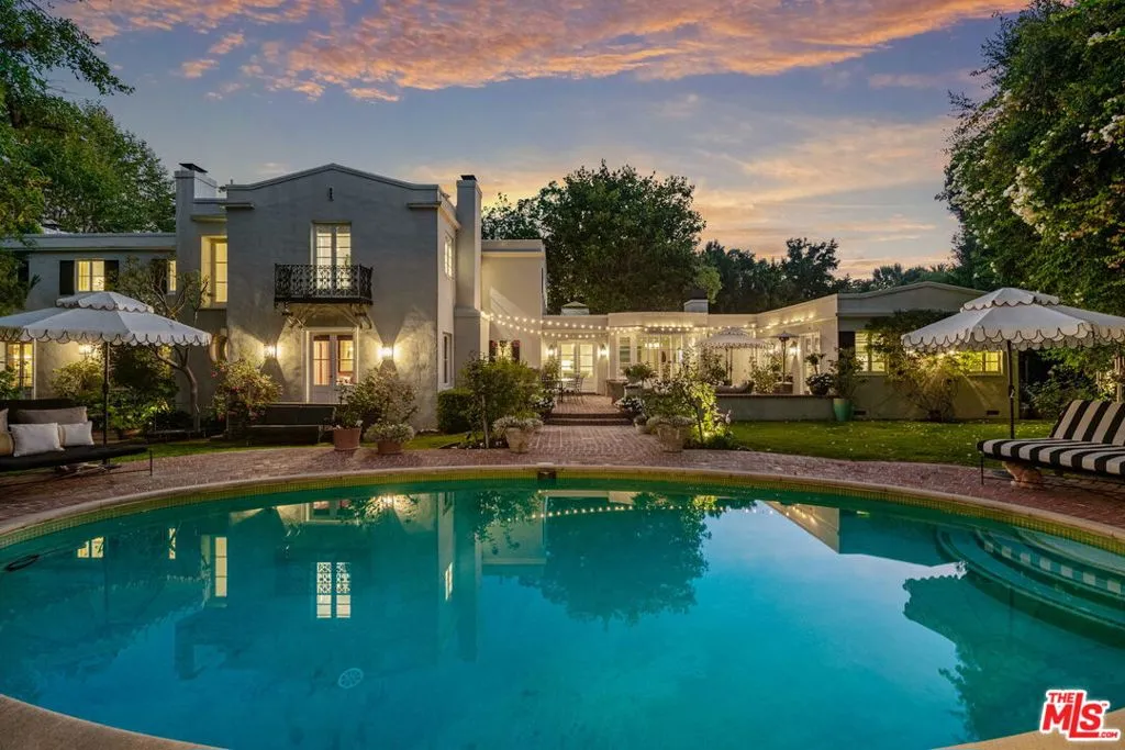 Beverly Hills, California 90210, United States, 5 Bedrooms Bedrooms, ,6 BathroomsBathrooms,Residential,Active,205133