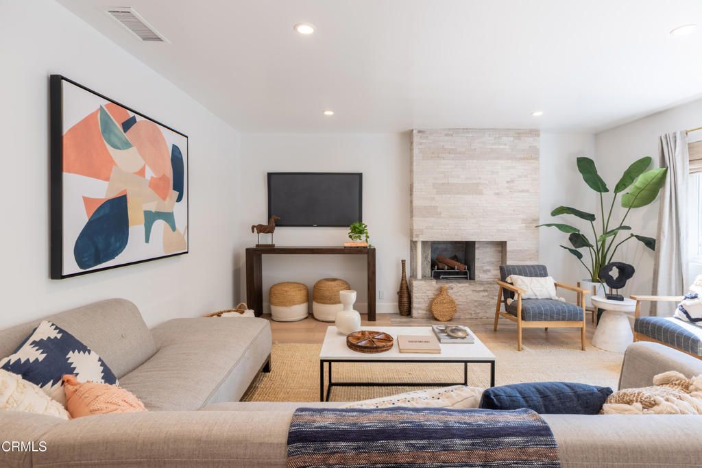 Photo of 1329 Harvard Street #6, Santa Monica, CA 90404 (MLS # P1-24274)