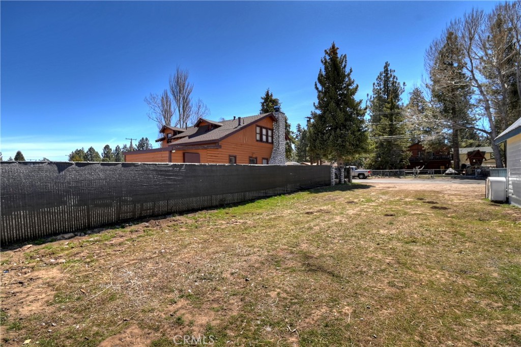 925 W Fairway