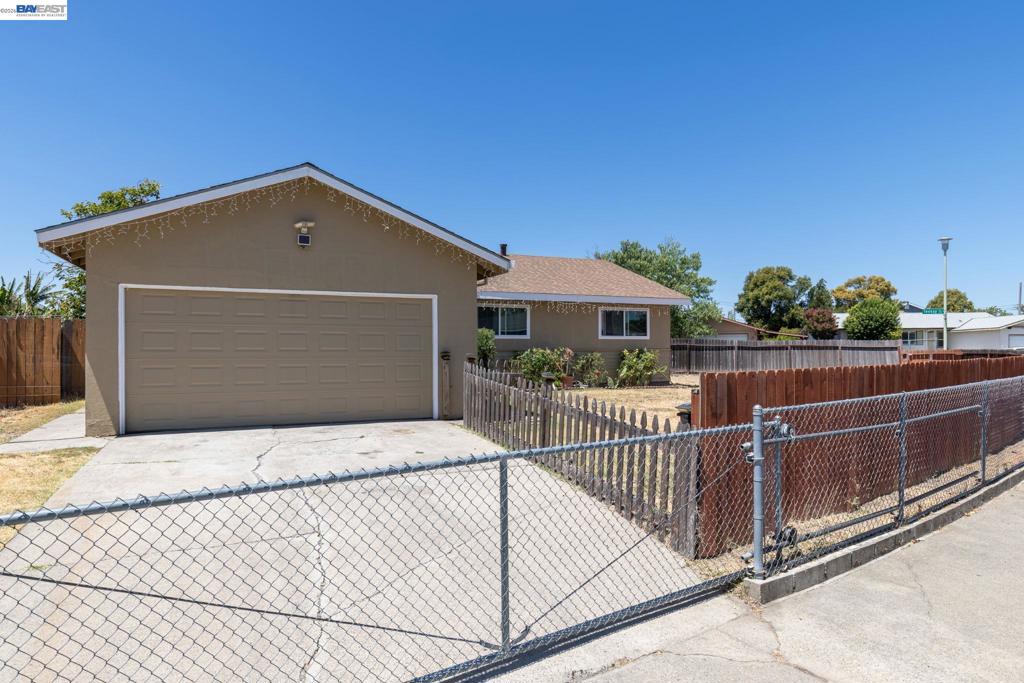 7700 Laramore