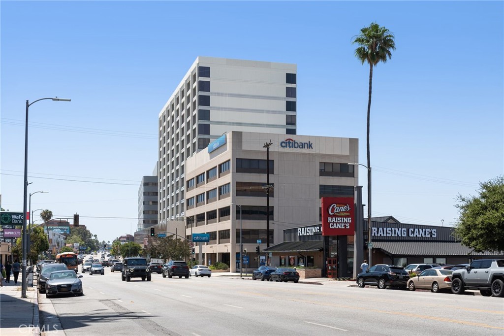 16601 Ventura Blvd is a 33,031 SF parcel of C4 land which is ground leased to Citibank (Leased-Fee Interest). The ground tenant owns and operates the 5-story office building located on the property. The improvements which are owned by the ground tenant revert to the landowner upon lease expiration. The property is located at the northwest corner of the signalized intersection at Ventura Blvd and Rubio Ave, in Encino, CA, a very prestigious and highly sought-after commercial area.