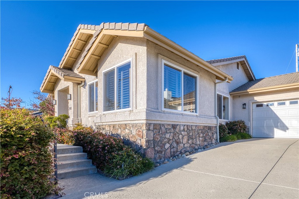 241 La Cresta Dr