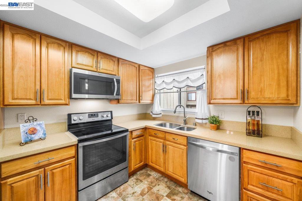 20980 BIRCH C