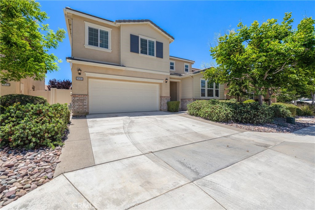 24185 Chestnut Oak Street