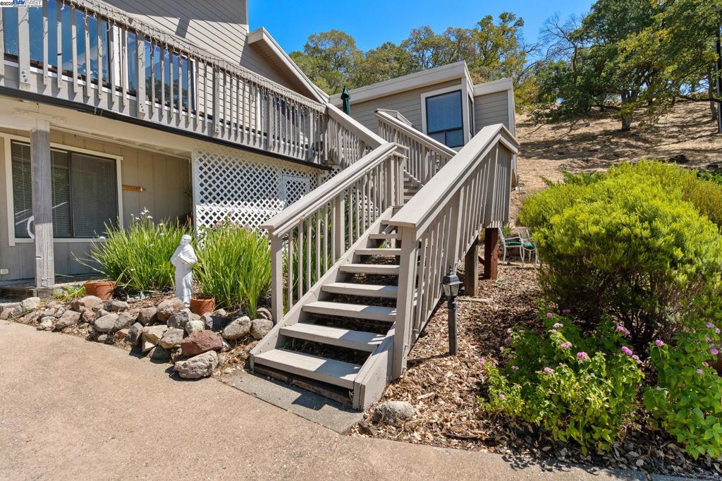 1795 Green Valley Oaks Dr