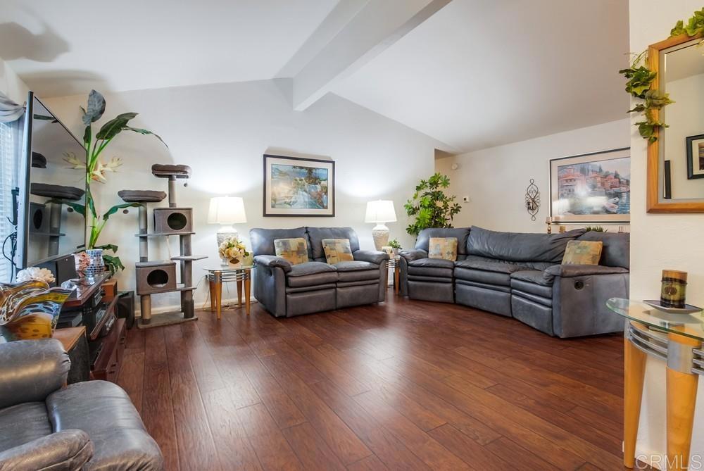 200 S Emerald Drive 25