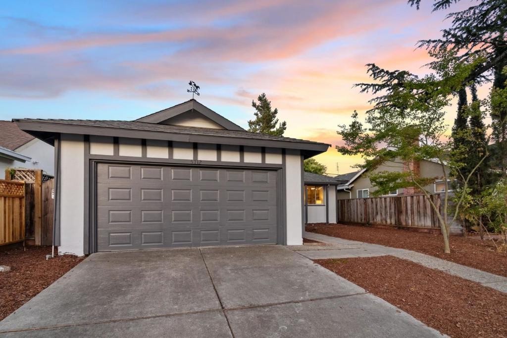 Welcome to this charming 3-bedroom, 1 and half bathroom home with so much potential. The right buyer or investor will easily transform the layout to accommodate 2 full bathrooms. With a spacious 1,120 sq ft, you can easily open up the kitchen for an open layout. The dining area includes a breakfast bar and a formal dining room, providing versatile options for meals and gatherings. This home boasts a separate family room, ideal for relaxation and entertainment. Situated within the East Side Union High School District, this home is positioned for access to local educational facilities. A generous lot of 5,000 sq ft provides ample outdoor space, complemented by a 2-car garage.