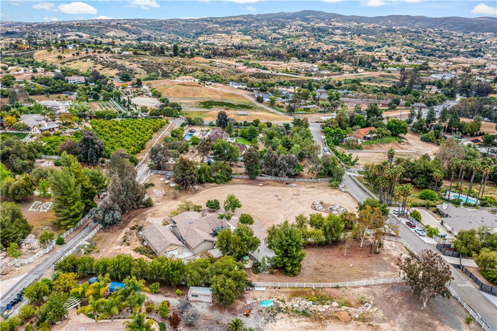 37430 Avenida Chapala