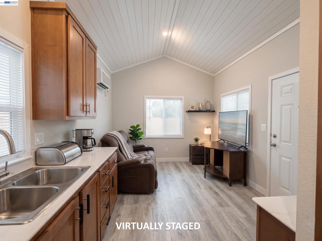 5878 Garlic Farm Dr