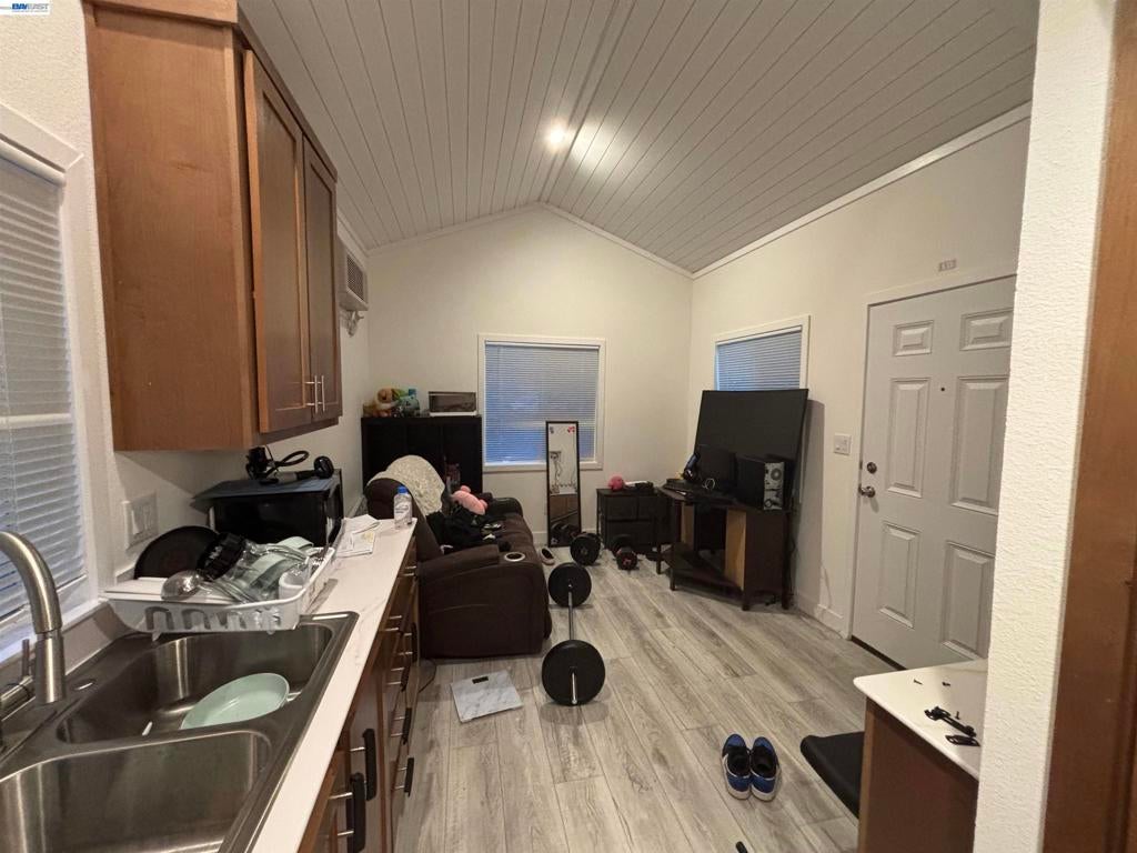 5878 Garlic Farm Dr