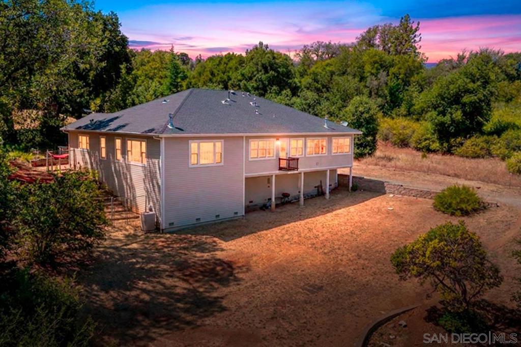 4823 Belvedere