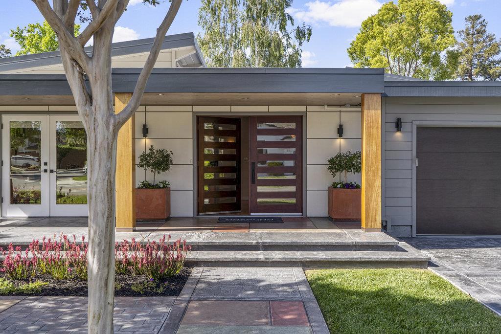 Properties 4 599 Dawn Drive