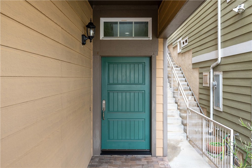 3533 S Kerckhoff Avenue