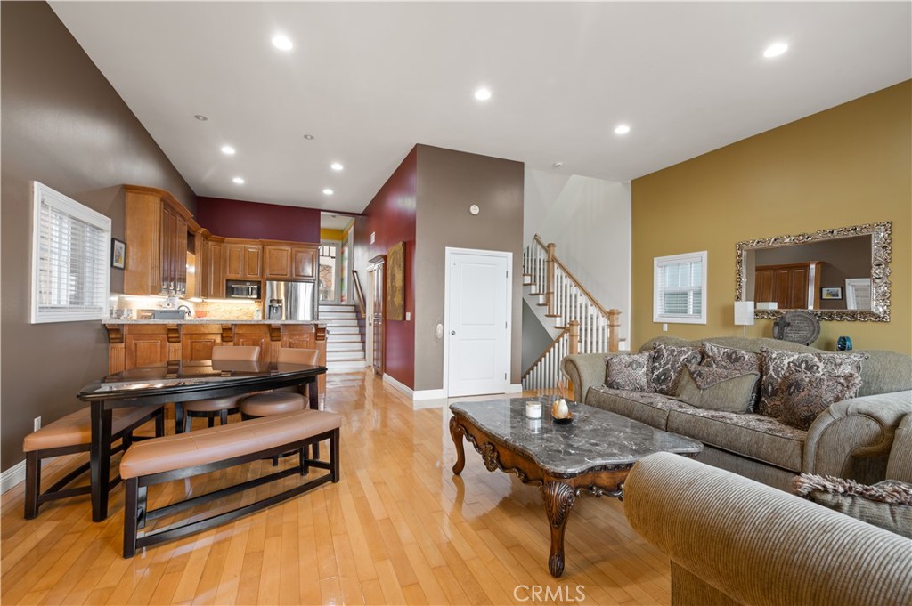 3533 S Kerckhoff Avenue