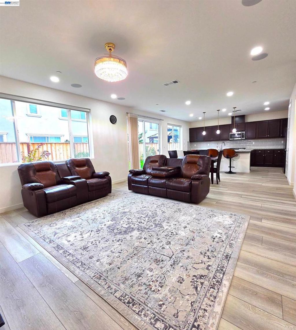 Photo of 5390 Shenandoah Valley Ln, Antioch, CA 94531 (MLS # 41131262)