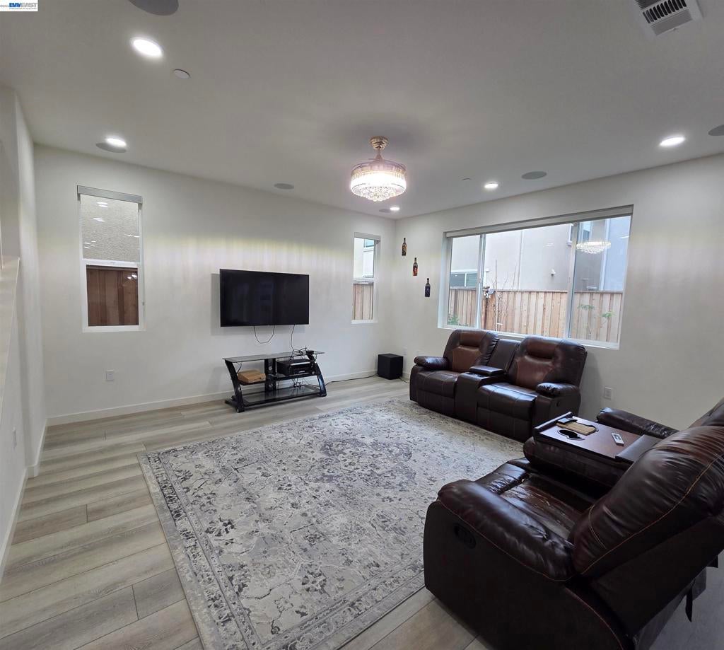 5390 Shenandoah Valley Ln