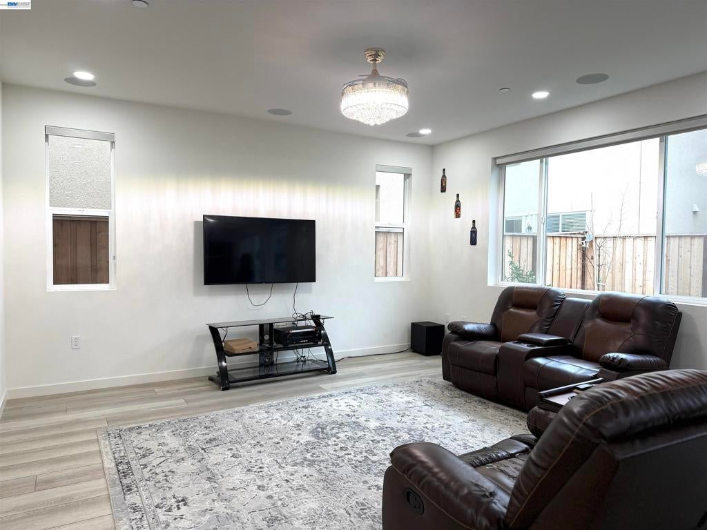 5390 Shenandoah Valley Ln