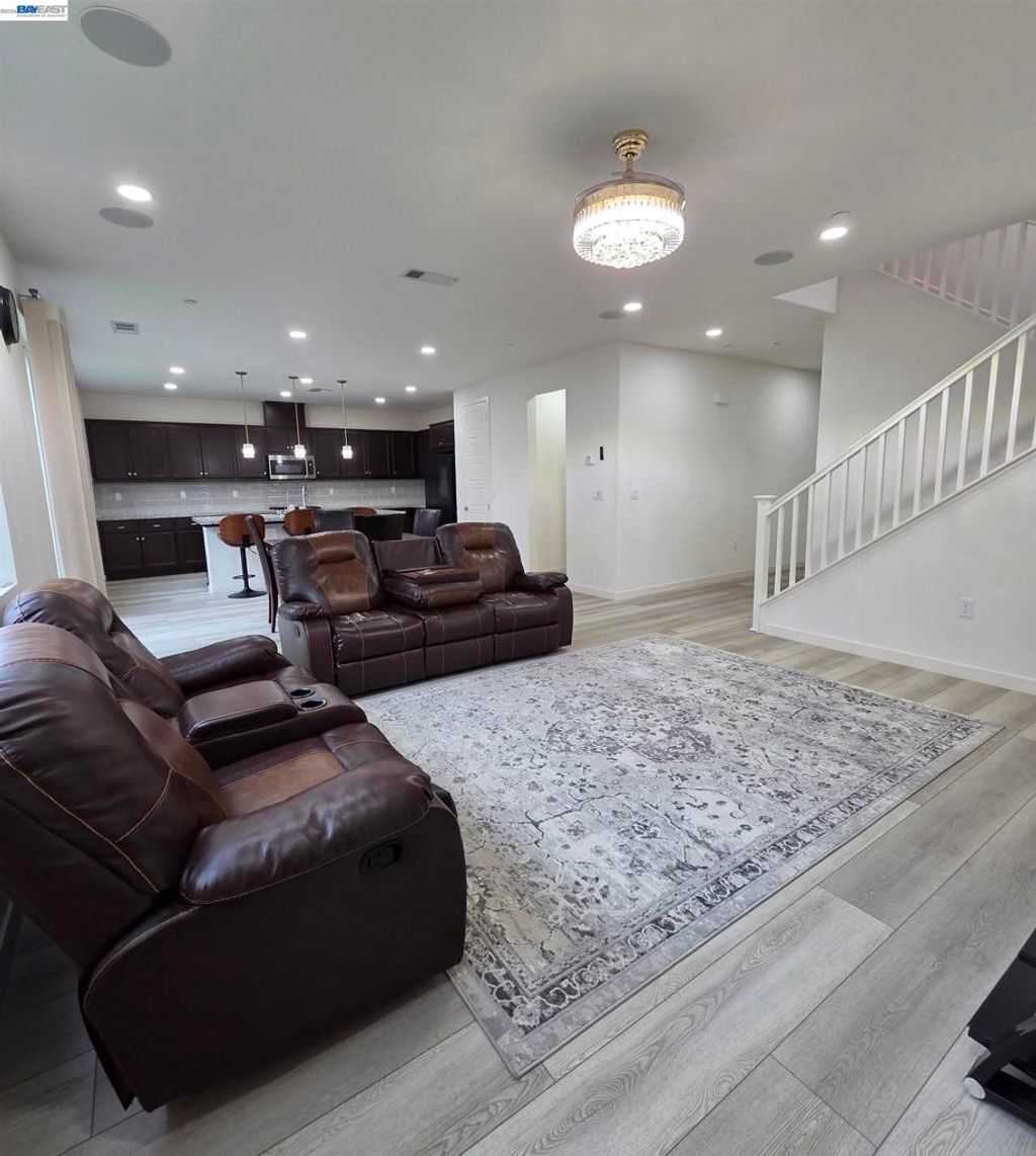 Photo of 5390 Shenandoah Valley Ln, Antioch, CA 94531 (MLS # 41131262)