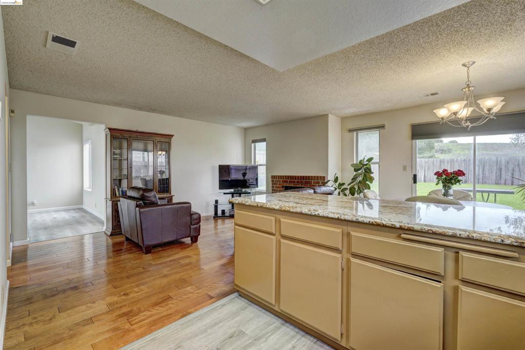 CIMARRON HILLS - Residential