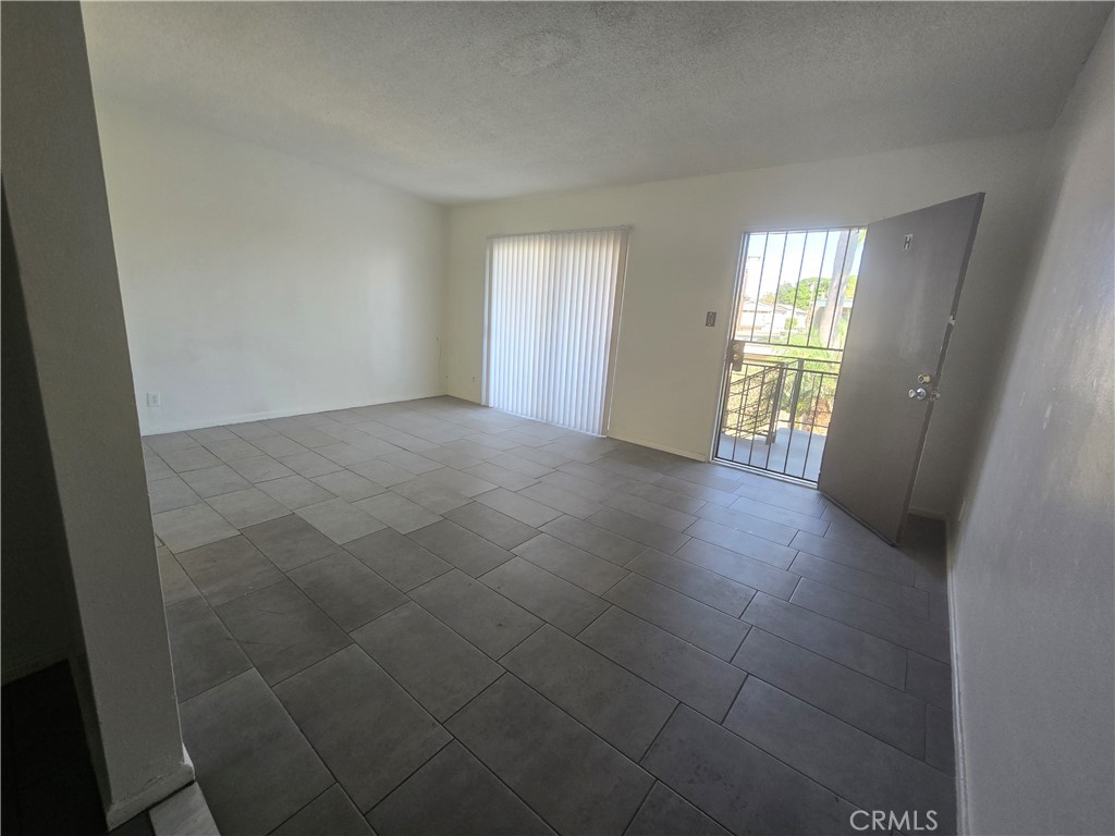 2017 E Whiting Avenue H