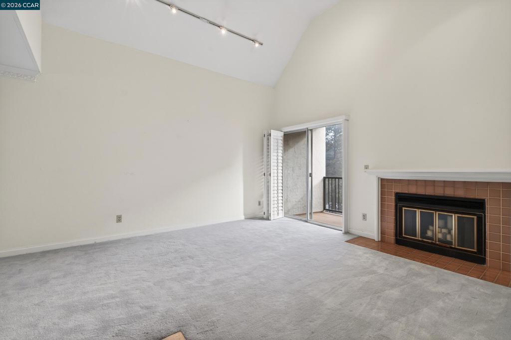 3183 Wayside Plz 320