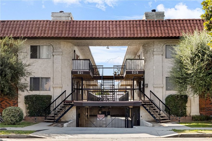 $1800 OCTOBER RENT MOVE IN SPECIAL. Beautifully Remodeled Glendale Apartment with Private Backyard



Enjoy a rare find in Glendale—a remodeled apartment with its own private backyard and on-site laundry facility.  This light-filled home offers 2 spacious bedrooms and 2 full bathrooms, combining comfort, style, and convenience in a quiet neighborhood setting.  



Inside, the brand-new kitchen showcases modern cabinetry, quartz countertops, and stainless steel appliances including refrigerator, dishwasher, stove, and microwave. Both bathrooms are tastefully updated with new vanities and stylish finishes. Additional features include new flooring, recessed lighting throughout, and two walk-in closets providing ample storage.  



The unit comes with two covered parking spaces and is ideally located near local shops, dining, and major freeways.  



A must-see opportunity for those seeking a modern home with unique amenities in a prime Glendale location. Storage avaliable for rent.