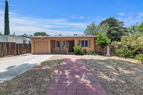 Photo of 227 E 47th ST, San Bernardino, CA 92404 (MLS # SW26137294)