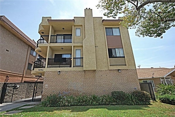 1046 IRVING AVE APT 101, GLENDALE, CA 91201 - Image 4e960ec8dd7b79ec5e1d9ad3c9143f9e/2902199966