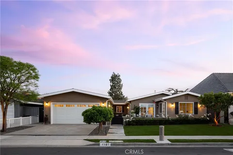 1307 Oxford Lane, Newport Beach, CA 92660 - MLS#: OC25117452