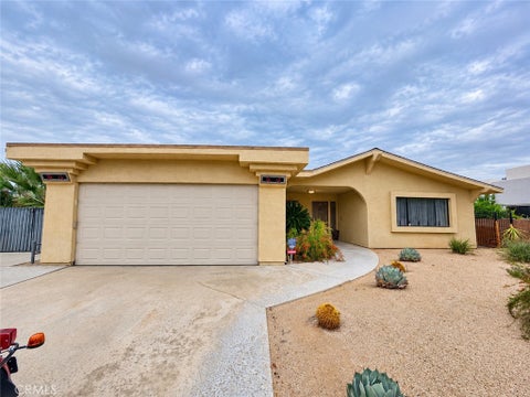 Photo of 72596 Beavertail ST, Palm Desert, CA 92260 (MLS # IV26226809)