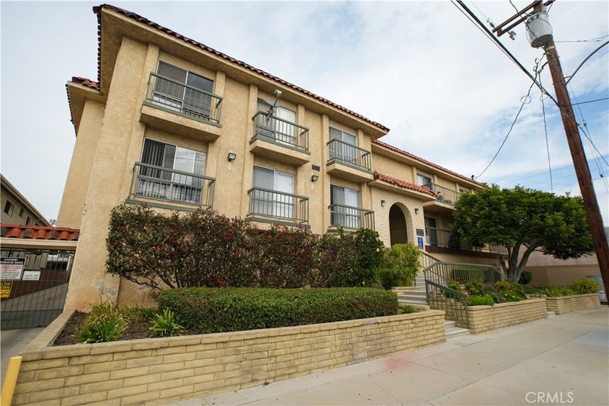 Get two weeks free with a move in by 12/31/2025!!!


Welcome to this 1 bed, 1 bath apartment located in the sought-after Villa Adriana complex—a charming blend of comfort and convenience. Enjoy ceiling fans and window coverings for enhanced comfort and privacy. The unit features plush carpeting in the bedroom and elegant hardwood-style flooring in the living areas. Relax by the inviting, sparkling swimming pool—perfect for leisure. Conveniently situated near the 405 and 105 freeways, LAX, SoFi Stadium, and major transit routes. Schedule your showing today! **Photos are of Similar unit!**