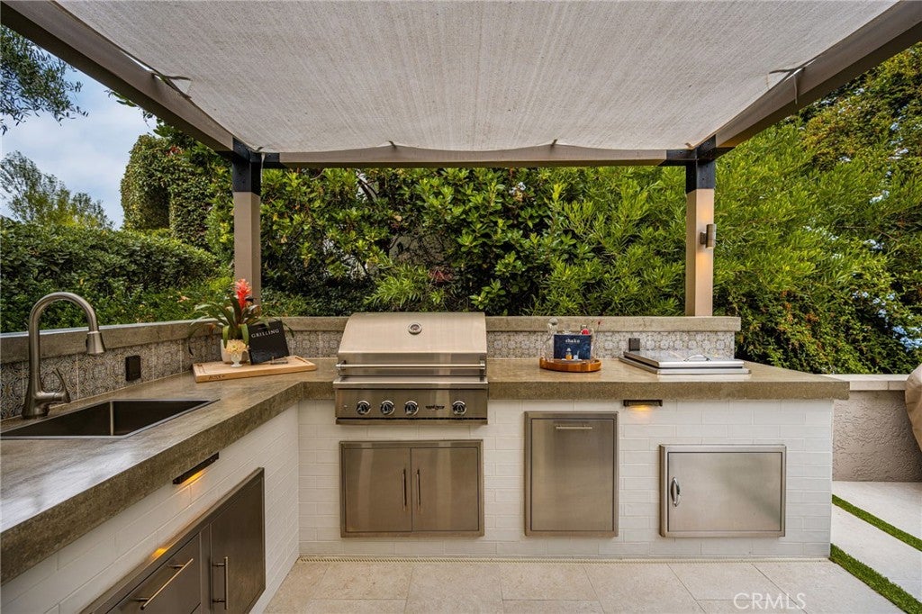 683 Vista Bonita, Newport Beach CA 92660 - Photo 31