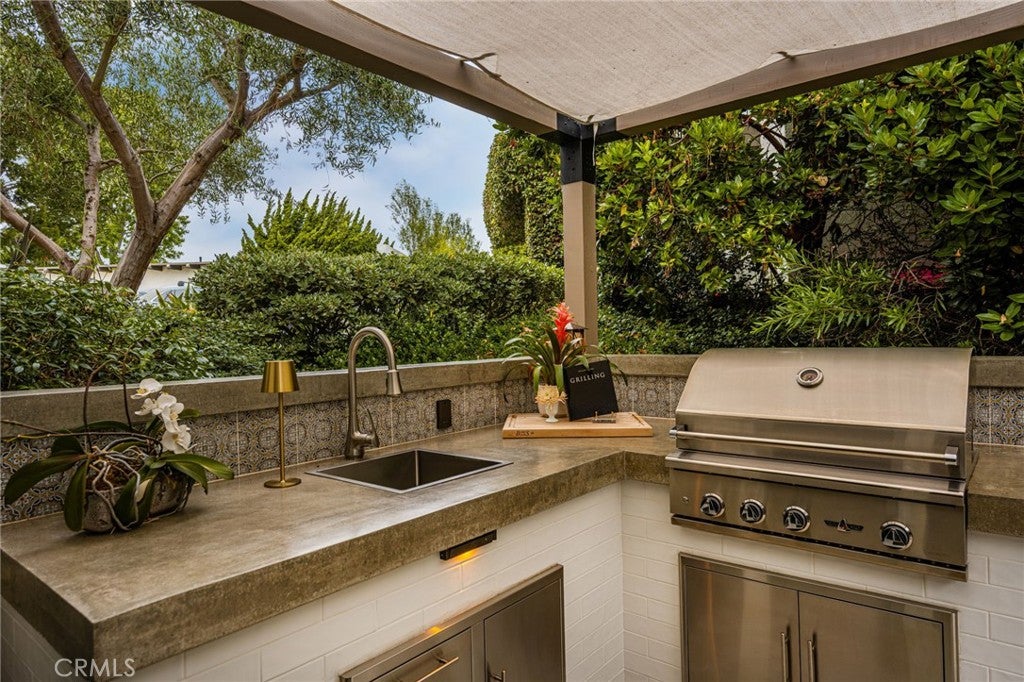 683 Vista Bonita, Newport Beach CA 92660 - Photo 32