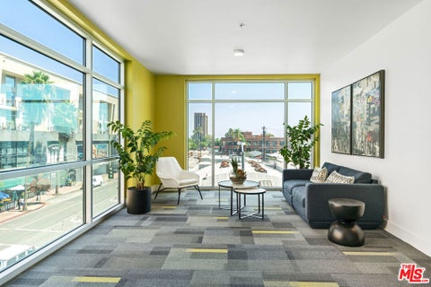 Photo of 325 N First Street #518, Burbank, CA 91502 (MLS # 26943169)