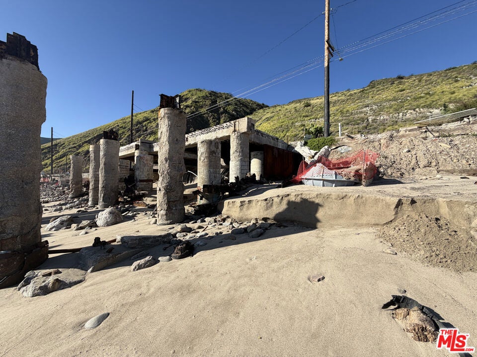 19216 Pacific Coast Highway