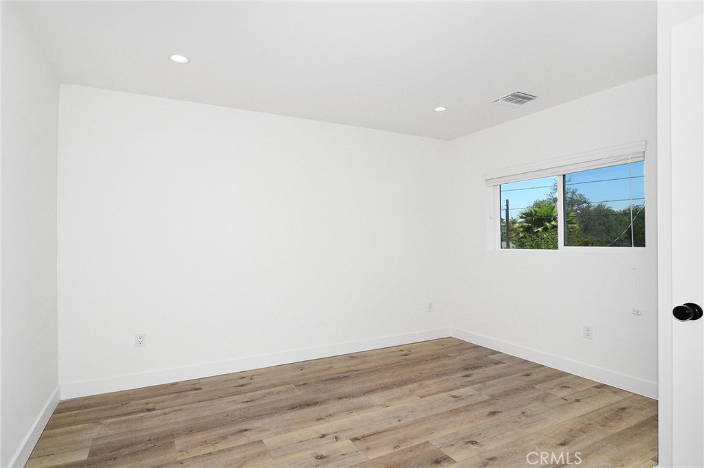 Ventu Park (124) - Residential Lease