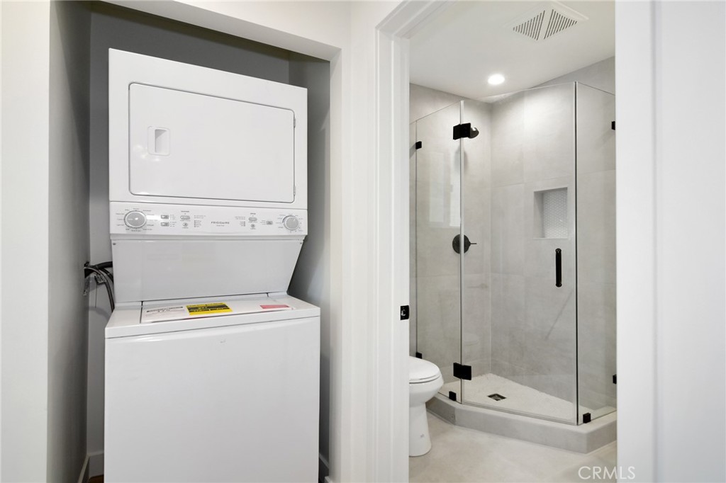 Ventu Park (124) - Residential Lease