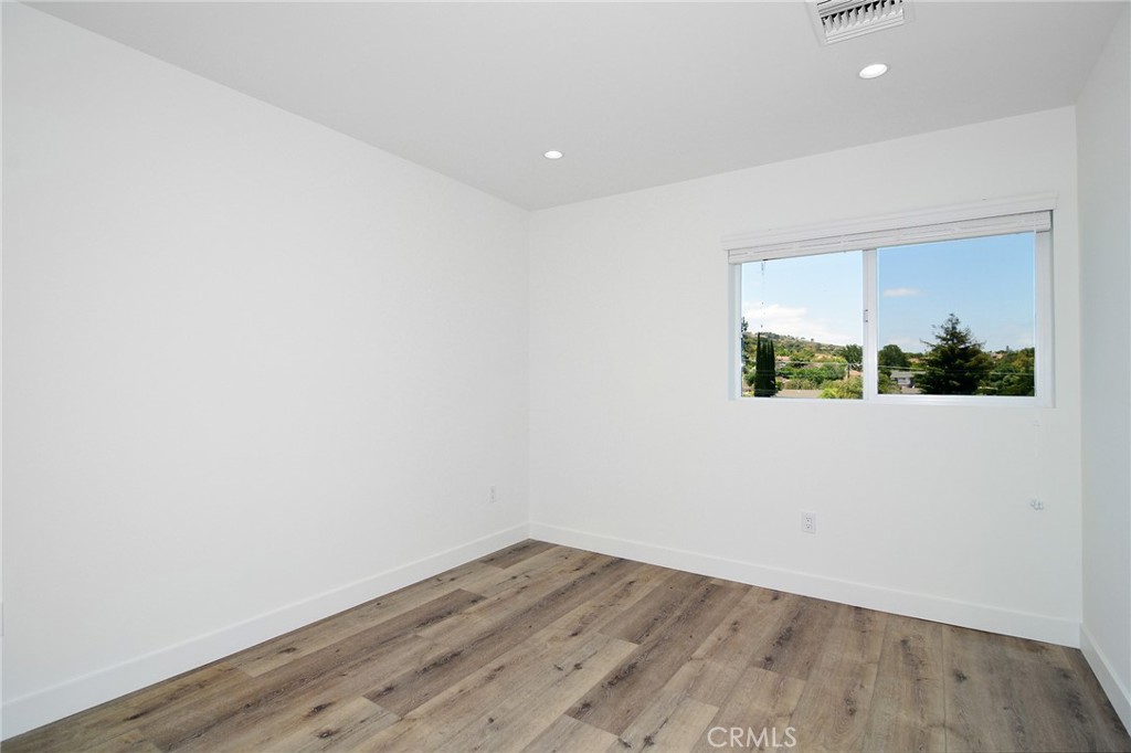 Ventu Park (124) - Residential Lease