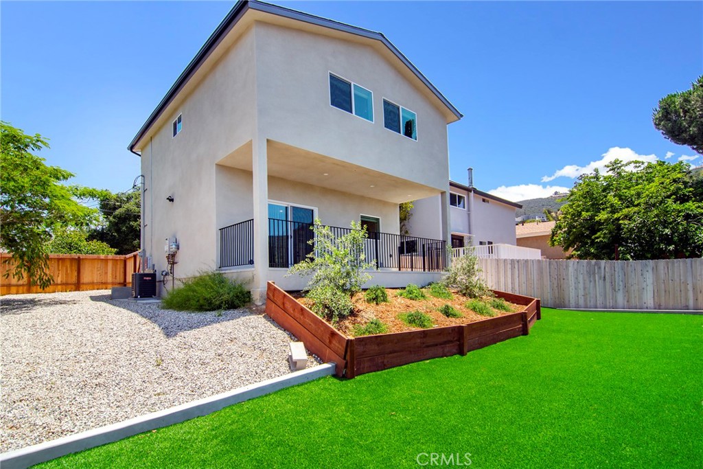 Ventu Park (124) - Residential Lease