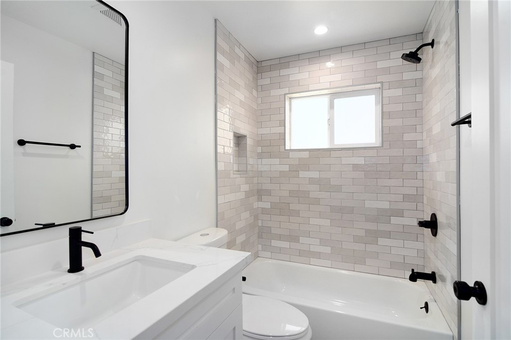 Ventu Park (124) - Residential Lease