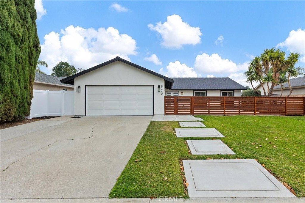 5742 Rich Hill