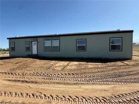 4975 Cambria Road Phelan CA 92371