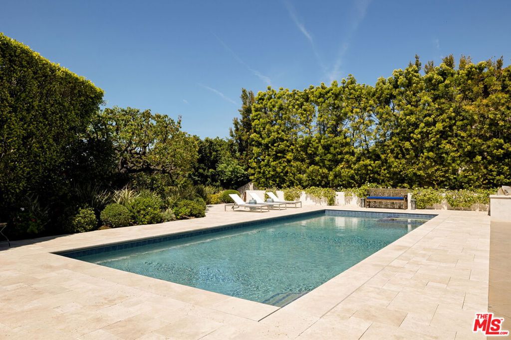 1615 Stradella Road, Los Angeles CA 90077